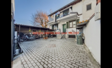 Casa semindipendente